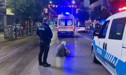 Yaşlı kadına otomobille çarpıp oy yerinden kaçan sürücü kayıplara karıştı