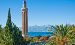 Antalya’da zamanın izlerini taşıyan camiler