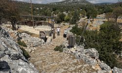 Antalya'da 3 bin 650 metrelik tarihi Kervan Yolu rotası dron ile görüntülendi