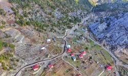 Antalya’da yıllardır yol bekleyen yaylaya yeni yol