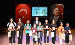 Öğrencilerin Atatürk özlemi dizelere yansıdı! Antalya’nın en iyileri ödüllendirildi