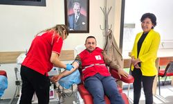 Başkan Güngör'den Türk Kızılay kan bağış birimine ziyaret