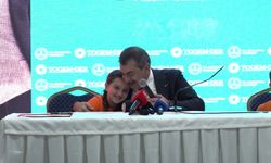 Bakan ile minik öğrencinin gülümseten anları