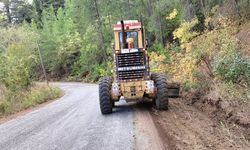 Büyükşehir’den Alanya’nın kırsal yollarına bakım ve onarım