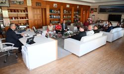 Başkan Topaloğlu’na antrenör ve sporculardan ziyaret