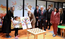 Bakan Göktaş’tan Hoşkubbe Bebek Kütüphanesi’ne övgü dolu sözler