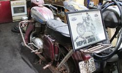 Hurdaya dönen Jawa motosikletler atölyede yeniden gün yüzüne çıkıyor