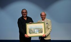 Kepez Forum’da 10 Kasım Söyleşisi; Sunay Akın ile “Aslanlı Yol”