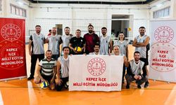 Son 8’e kalan okullar belli oldu! Kepezli öğretmenler filede kapışıyor