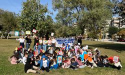 Konyaaltı’nın minikleri hakları için yürüdü