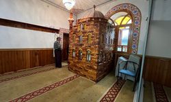 Mahallenin 60 yıllık ahşap ustası