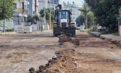 Mehmet Akif Ersoy Mahallesi’nde yollar sıcak asfalta hazırlanıyor