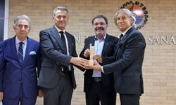 Usta Yazar Ahmet Ümit’e Mersin Kenti Edebiyat Ödülü layık görüldü