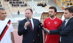 Milletvekilleri dostluk maçında buluştu