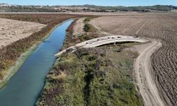 Seyhan Baraj Gölü kurudu, Alman Köprüsü ortaya çıktı