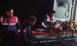 Uçurumdan düşen 2 turist ipli düzenekle kurtarıldı