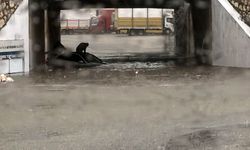 Antalya’ya ‘Sarı kod’ verildi yollar göle döndü