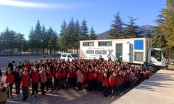 Antalya Büyükşehir’den kırsal mahallelere mobil kuaför desteği