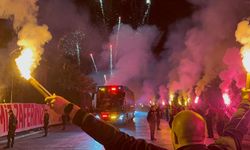 Antalya'da Galatasaray coşkusu! Sarı-kırmızılı kafile şampiyonlar ligi müziğiyle karşılandı