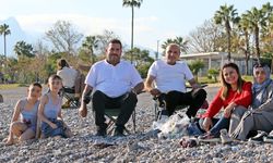 Antalya’da akşam soba yakıyorlar gündüz denize giriyorlar