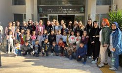 Antalya’da minik okurlar yazarla buluştu