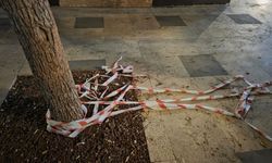 Antalya’nın dünyaca ünlü Konyaaltı Sahili'nde yenileme var temizlik yok