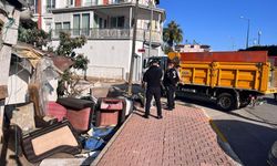 Belediye ev temizledi iki kamyon atık çıktı