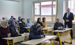 Efeler’de öğretmenlere Topçu’nun eğitim felsefesi anlatıldı