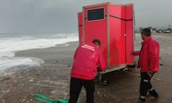 Karavanlarında mahsur kalan turistler kurtarıldı