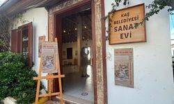 Kaş’taki sergiye büyük ilgi