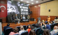 Mersin’de kadın radyocuların hikayesine ışık tutan belgesel gösterimi