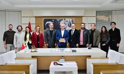 Ödüllü oyun Medyum’dan Başkan Kocagöz’e ziyaret