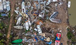 Antalya yıkılıyor! Peş peşe hortumlar; seralar yıkıldı, çatılar uçtu