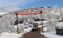 Antalya’da yollar kapandı vatandaş yolda kaldı