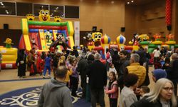 Antalya’daki çocuklara Kepez Belediyesi’nden hediye