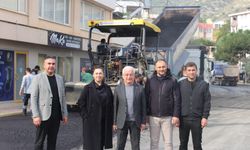 Finike’de ‘Gümrük’e 800 ton asfalt serildi