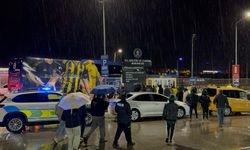 Fenerbahçe, Alanya'da coşkuyla karşılandı