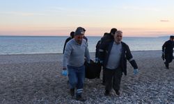 Dünyaca ünlü Konyaaltı Sahili'nde oltaya cansız beden takıldı