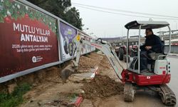 Aksu Belediyesi sel felaketinin izlerini siliyor