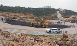 Antalya Kepez’de yollara 45 ton asfalt döküldü