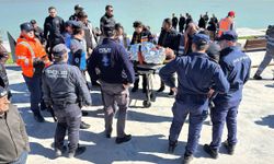 Antalya'da baskı yapıldığı ileri süren belediye işçisi Boğaçayı'na atladı