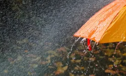 Antalya'da değişken bir gökyüzü bizi bekliyor... Önce sağanak, sonra sert rüzgâr kapıda!