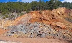 Antalya’da heyelan alarmı: İlçenin tek yolu kapandı.