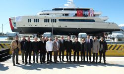 Antalya’da üretilen 50 milyon Euro’luk süper yat ‘Amanda’ denize indirildi