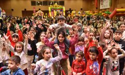 Antalya’daki çocuklar eğlenceye doydu