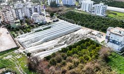 Hortum ve sağanak Finike'yi vurdu, belediye ekipleri sahaya indi