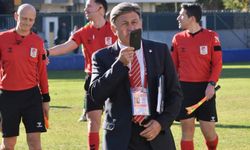 Futbol sahalarında yeni moda! Küfredip ceza almıyorlar