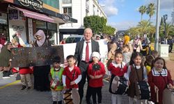 Gazipaşa’da miniklerden ramazan davullu coşkulu karşılama