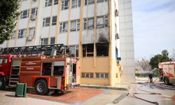 Antalya da okulda yangın paniği