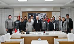 Kepez Belediye Başkanı Mesut Kocagöz’den sezonluk işçilere daimi iş müjdesi